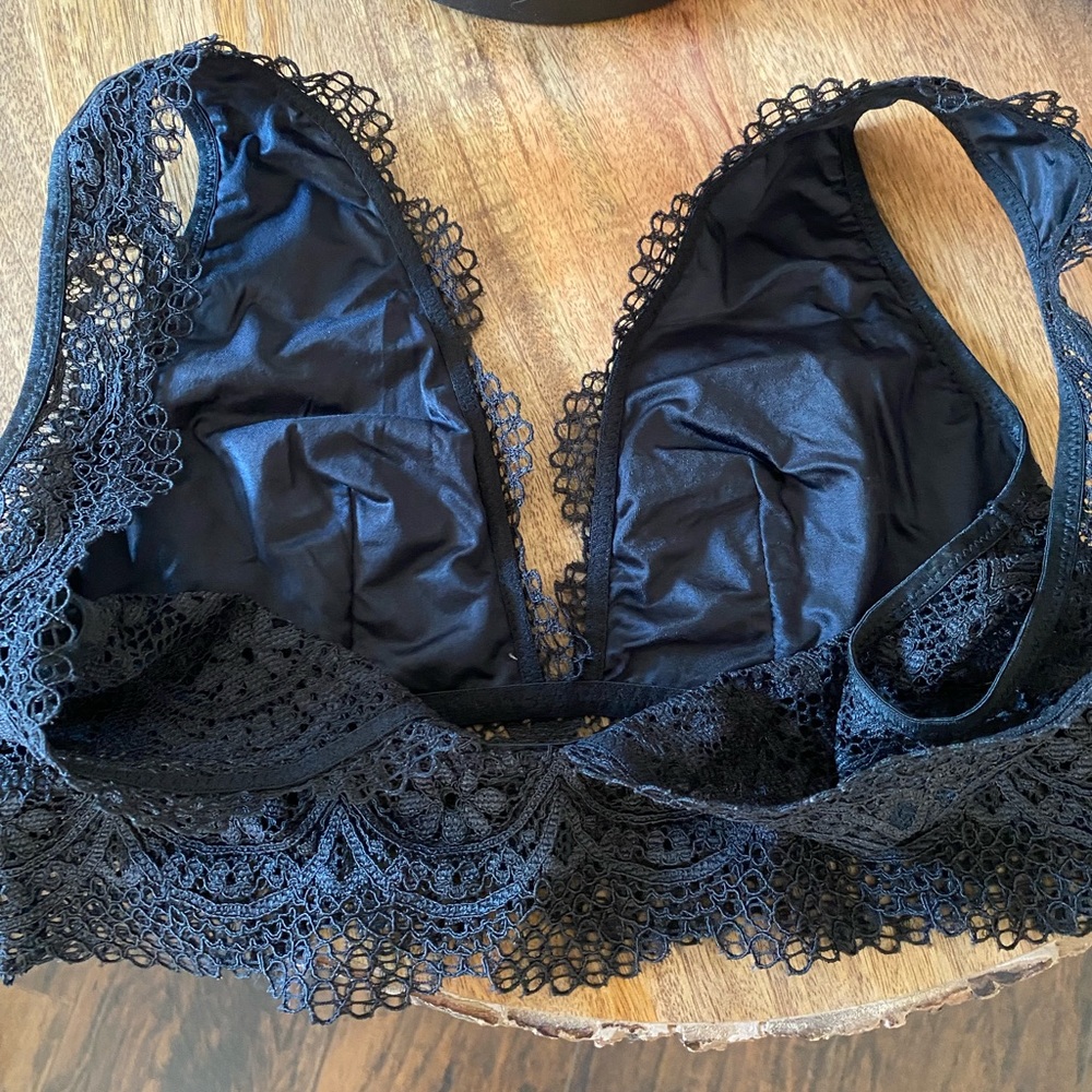 Bra - Picture 3 of 8